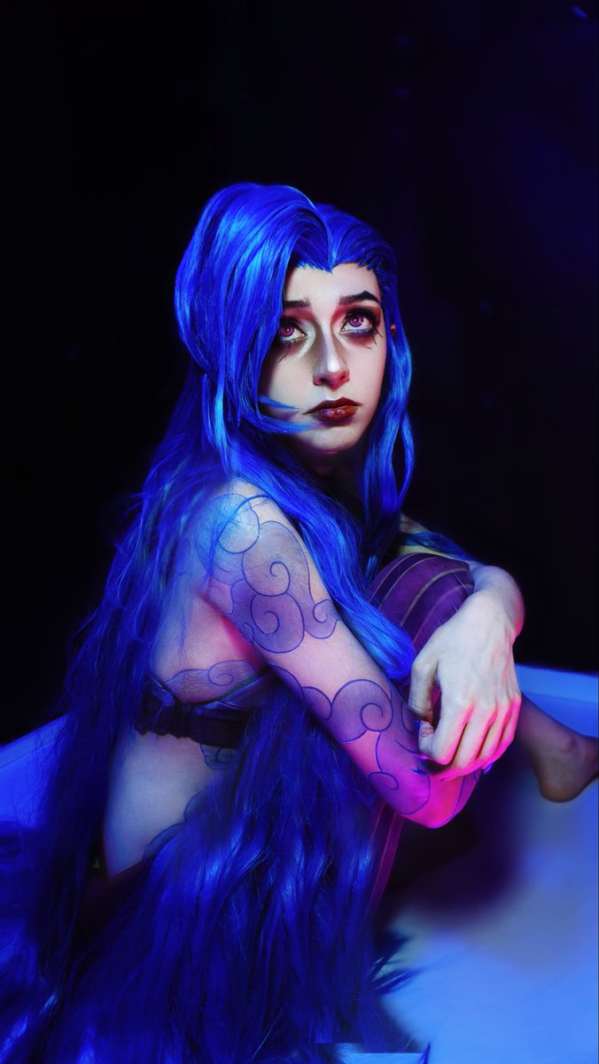 Aoi Akari